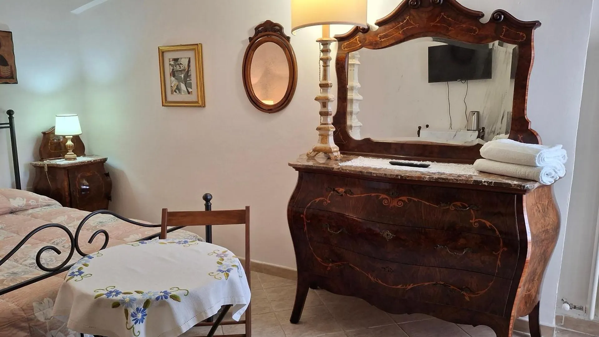 Casina Gialla Fabbricaccia Homestay