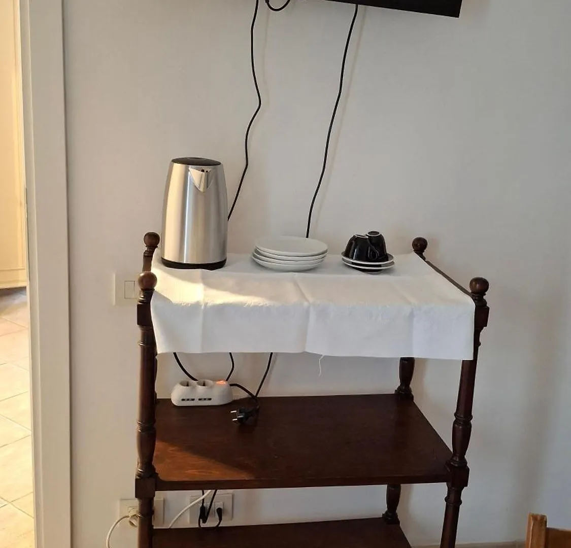 Casina Gialla Fabbricaccia Italy