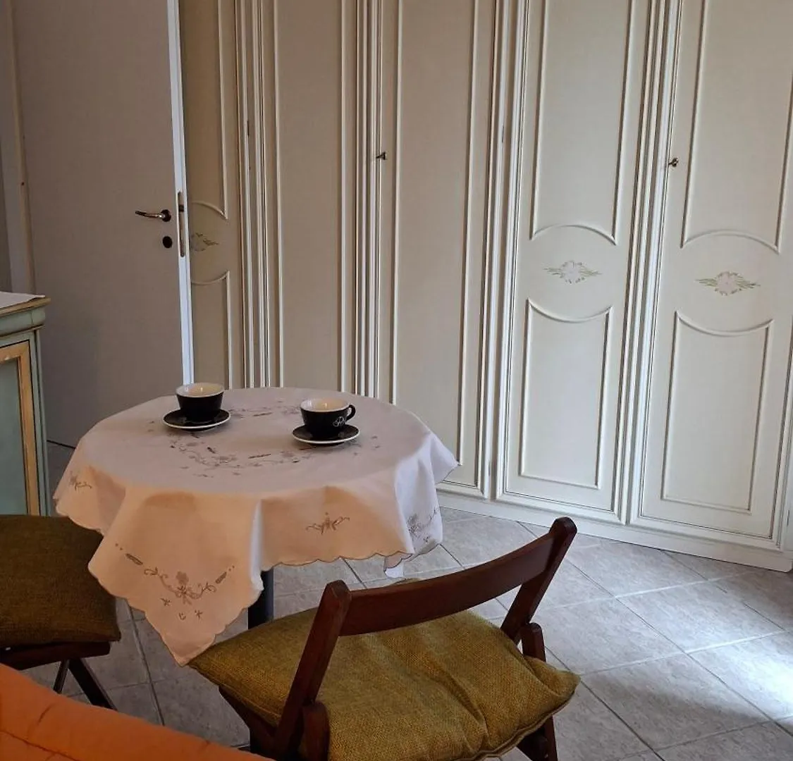 Casina Gialla Fabbricaccia Homestay