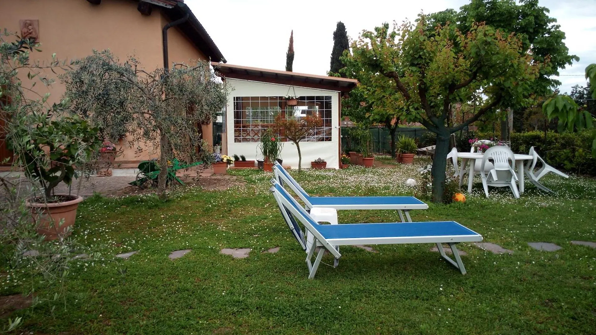 Casina Gialla Fabbricaccia Italy